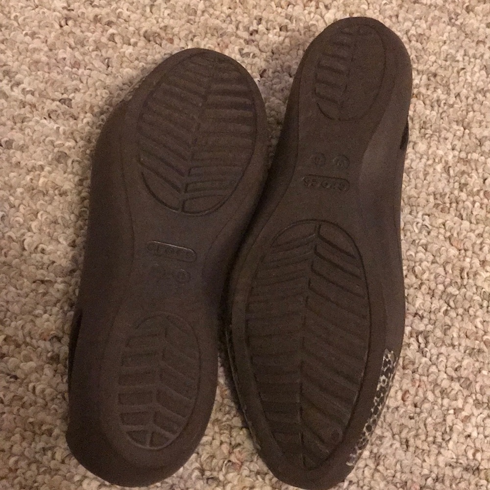 Crocs Women’s Flat Shoes View 3